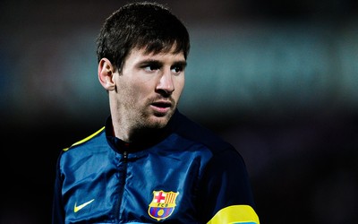 168电竞-佩洛娃庆祝时指向天空